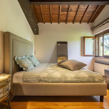 Designer With Private Garden & Jacuzzi Montevarchi