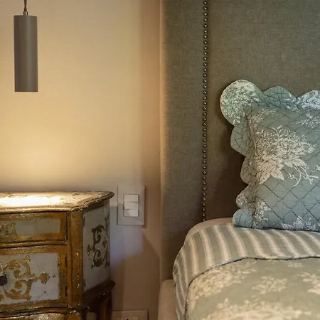 Designer With Private Garden & Jacuzzi Apartment Montevarchi